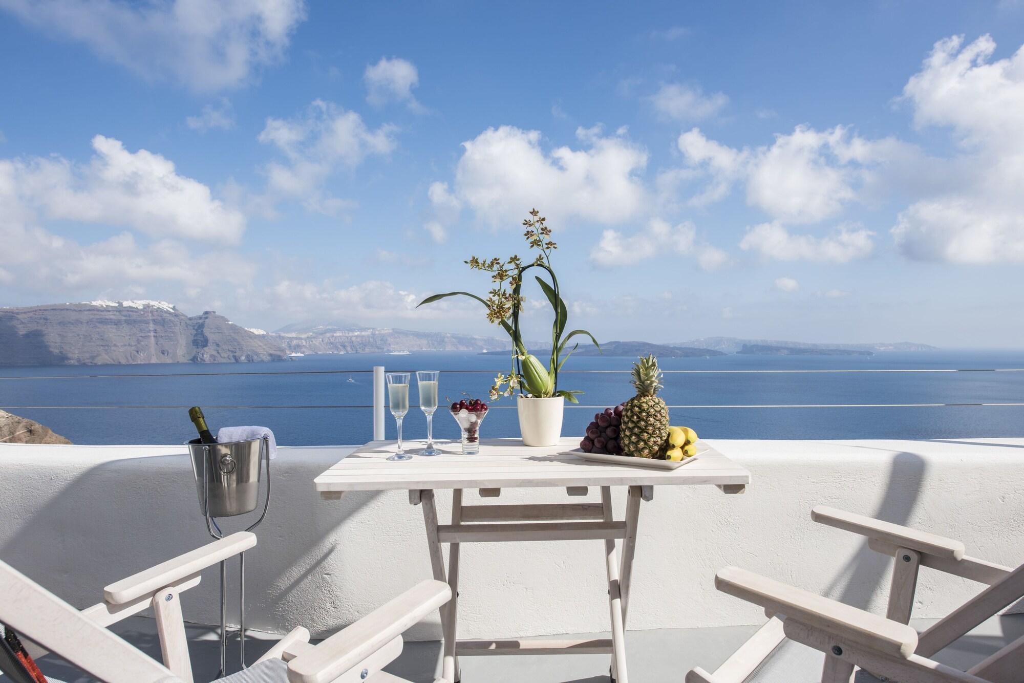 Ambition Suites (Adults Only) Oia  Bagian luar foto