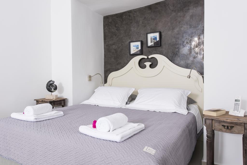 Ambition Suites (Adults Only) Oia  Bagian luar foto