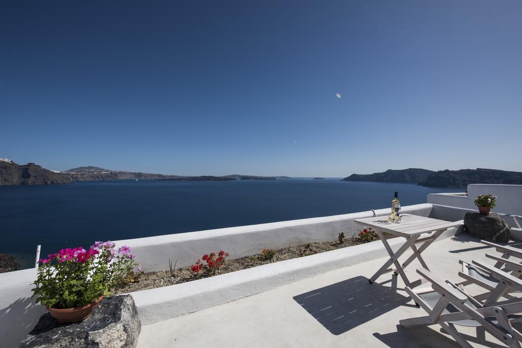 Ambition Suites (Adults Only) Oia  Bagian luar foto