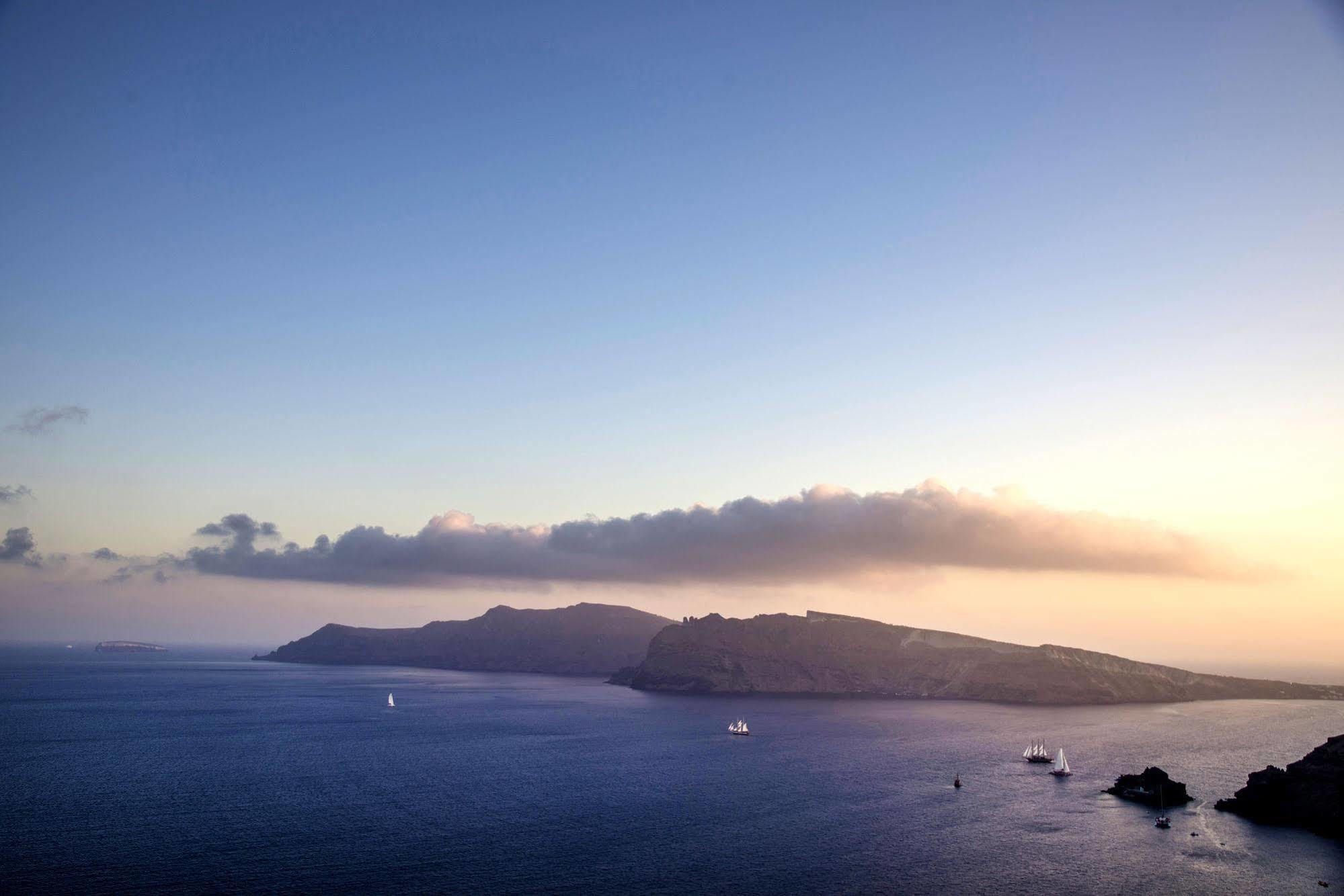 Ambition Suites (Adults Only) Oia  Bagian luar foto